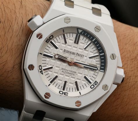 audemars piguet royal oak offshore weiß
